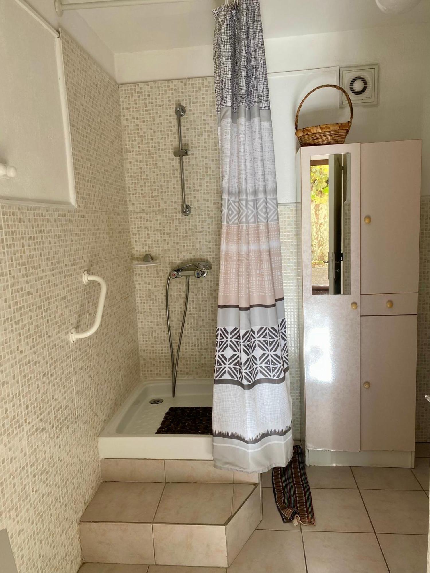 Le Micocoulier Apartment La Crau Ngoại thất bức ảnh